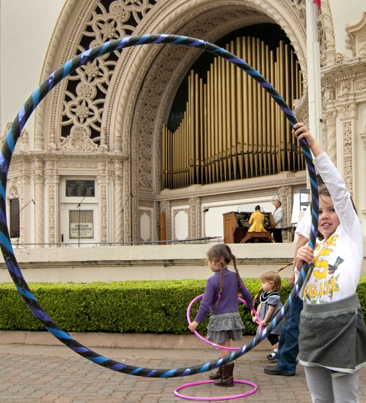 Pavilion with hula hoop